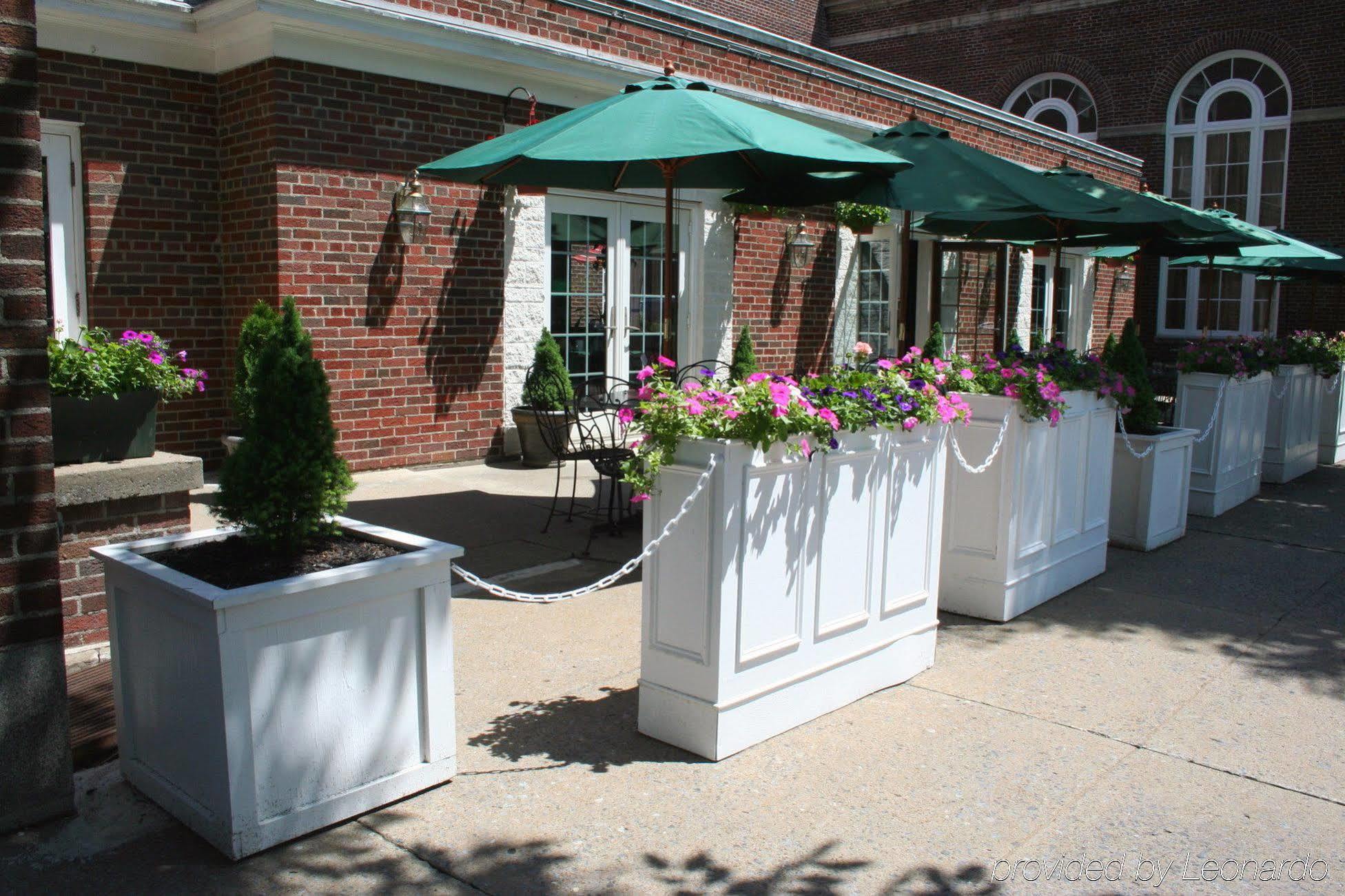 The Queensbury Hotel Glens Falls Extérieur photo