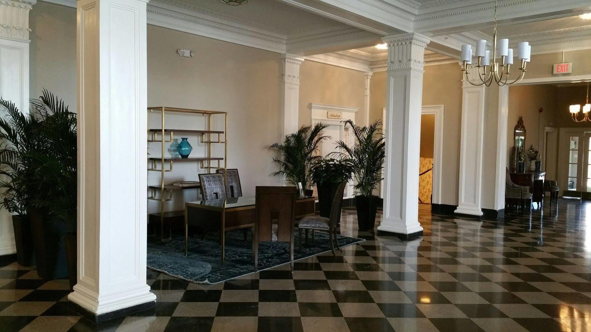 The Queensbury Hotel Glens Falls Extérieur photo