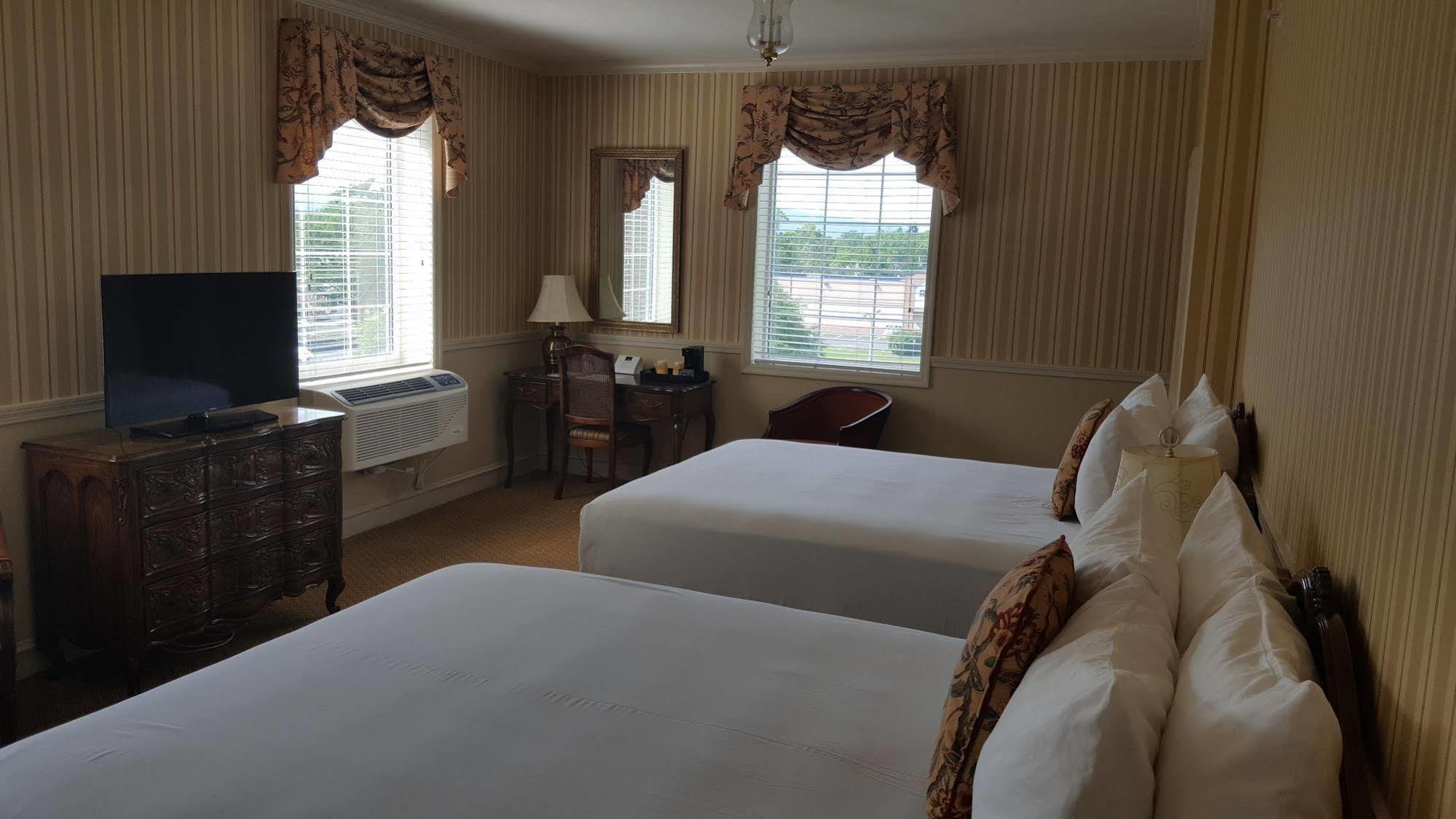 The Queensbury Hotel Glens Falls Extérieur photo